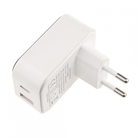 USB napájecí adaptér 5V / 3000mA (USB-C/USB-A)